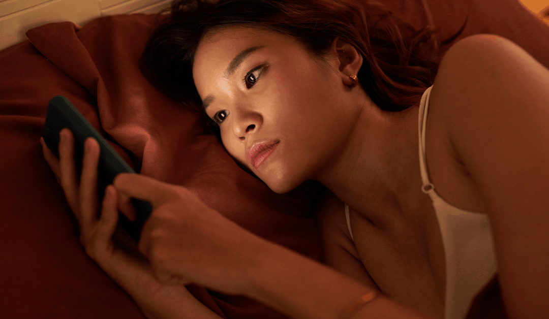 Signs You’re Experiencing Doomscrolling Fatigue