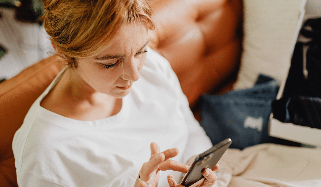 Why Do I Panic When My Partner Doesn’t Text Back?